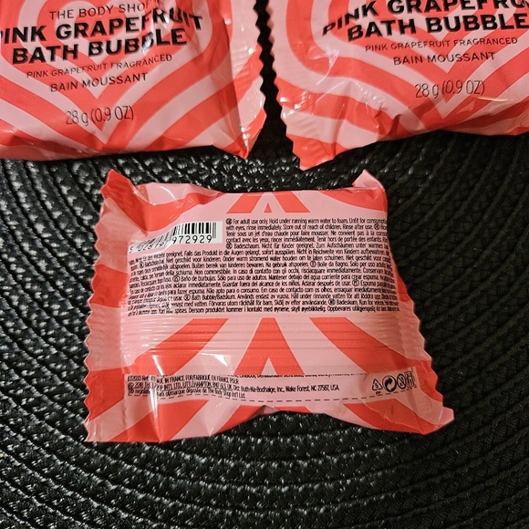 The Body Shop-Pink Grapefruit Bath Bubble Tabs-Bundle of 5 - Picture 2 of 3